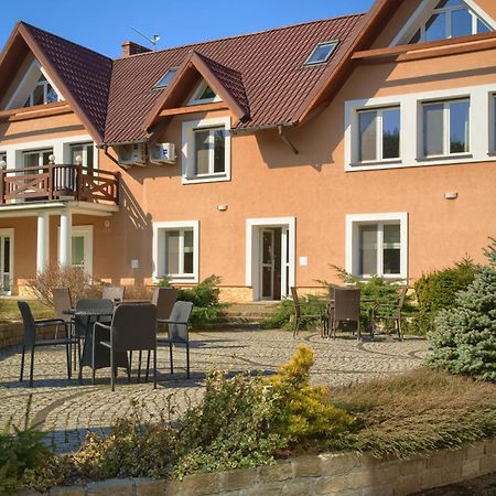 Hotel Pory Roku Czystebłota エクステリア 写真