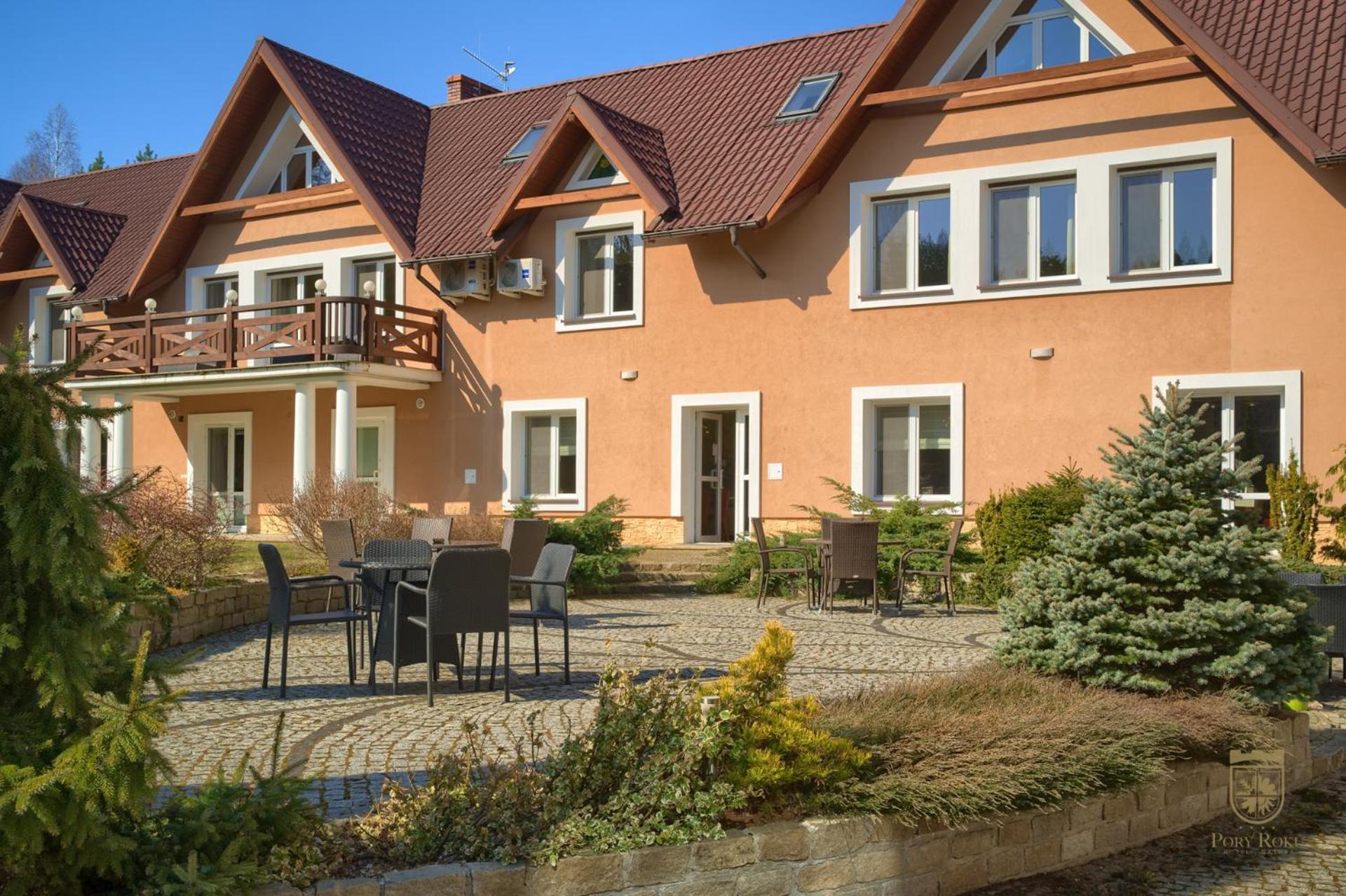 Hotel Pory Roku Czystebłota エクステリア 写真